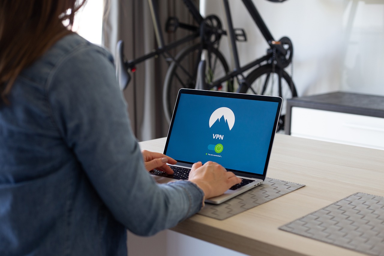 青鸾繁华录:详情下载教程信易 app